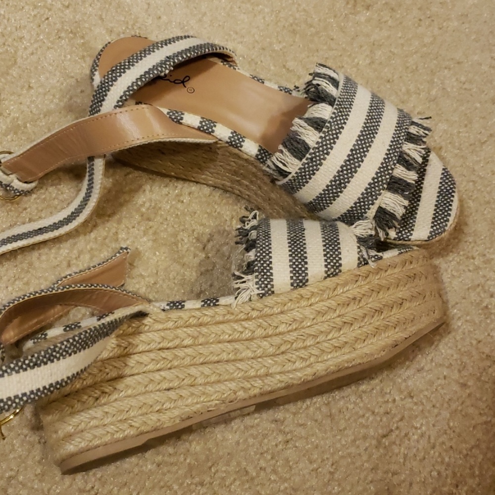 Chunky sandals